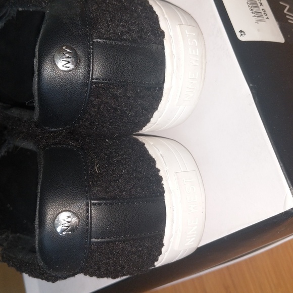 Slide on shoes - Picture 4 of 6